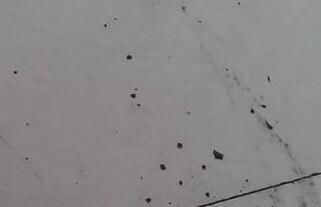 瓷磚上的污漬該怎么清潔呢？