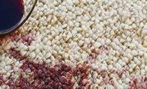 地毯上沾上了污漬，該怎么處理呢？