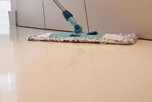 在辦公室進(jìn)行保潔的時(shí)候，要注意哪些方面呢？