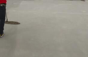 在工廠(chǎng)進(jìn)行保潔作業(yè)時(shí)，要注意什么呢？